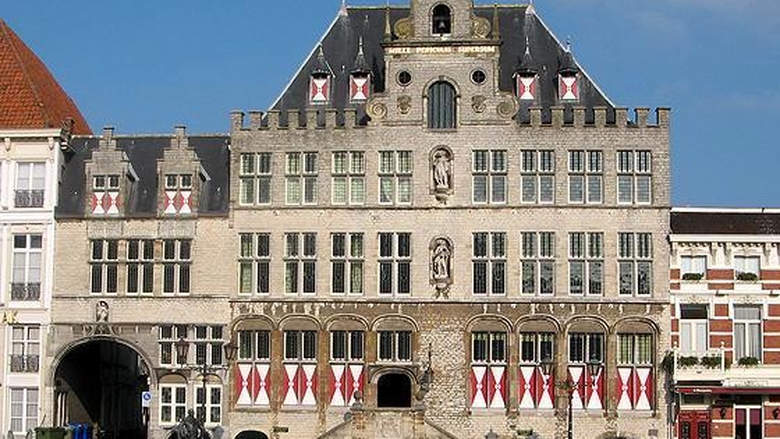 stadhuis 2