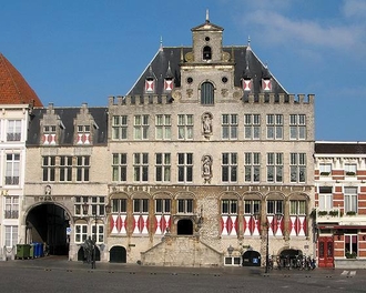 stadhuis 2